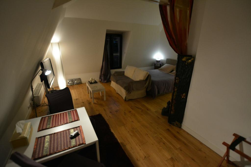 Maison D'Hotes Les Coudreaux Rueil-Malmaison Εξωτερικό φωτογραφία